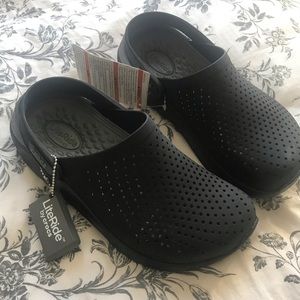 Crocs LiteRide Clog womens size 7 or men’s size 5